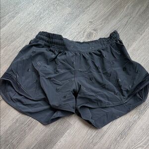 Lululemon Hotty hot shorts